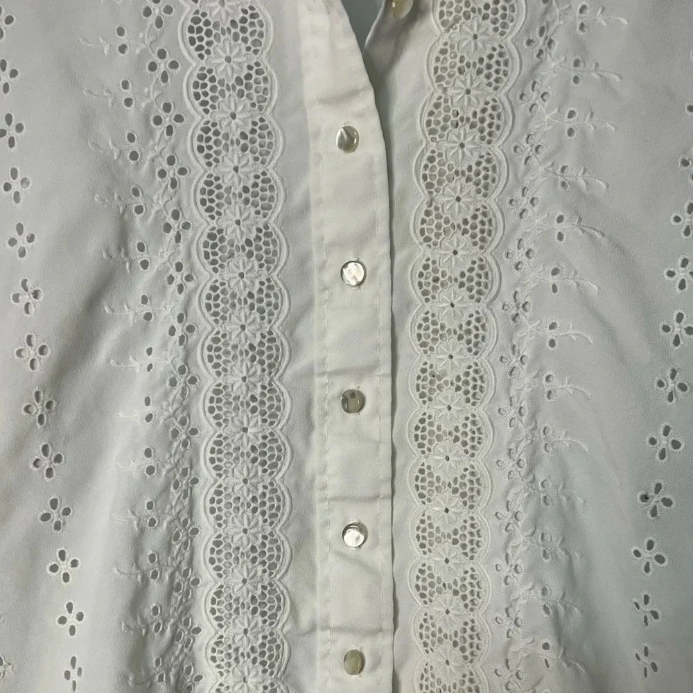 Lee Mar Pageant Vintage 1970s Ivory Blouse with Embrioidered Floral Cutouts - Picture 7 of 11